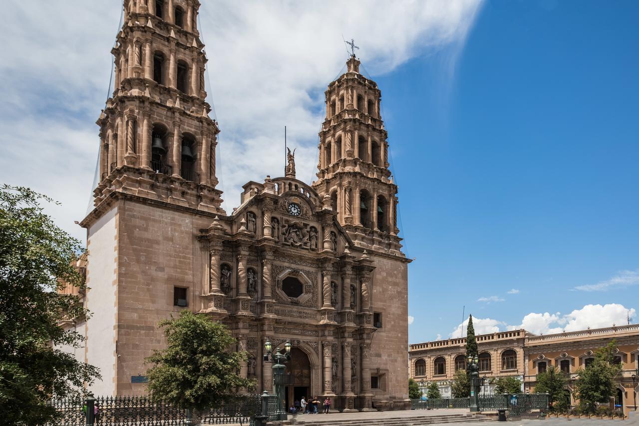 One Chihuahua Fashion Mall Exterior photo